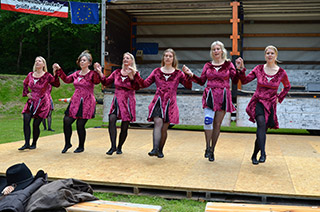 Tanzvorführungen beim Dorffest in Fleckeby